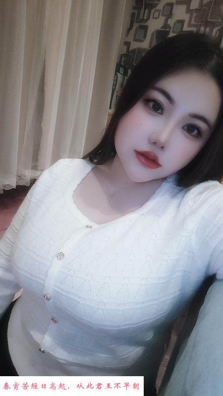 九亭地铁站超大F车灯 第2张