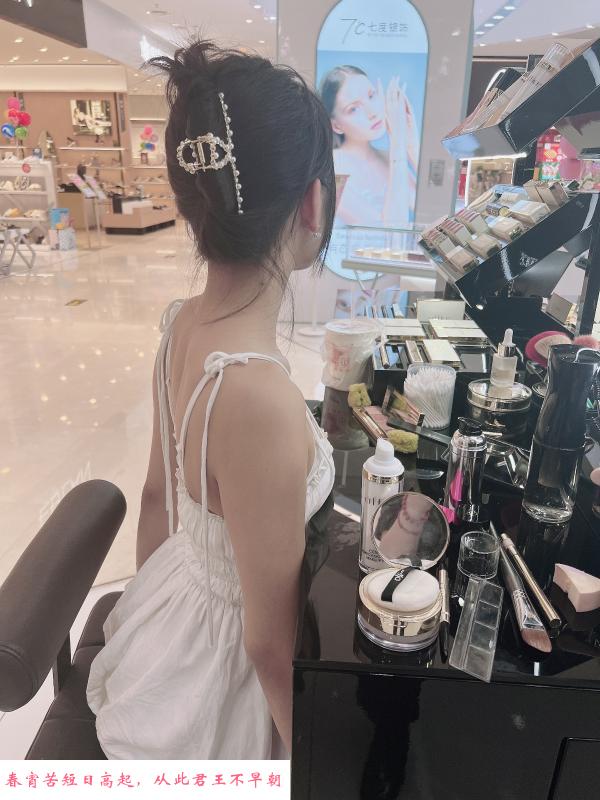 浦口性感美女 第1张