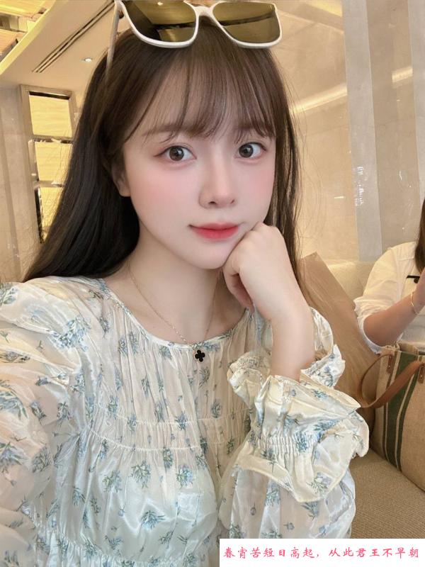 翘臀女友七七老师 第2张