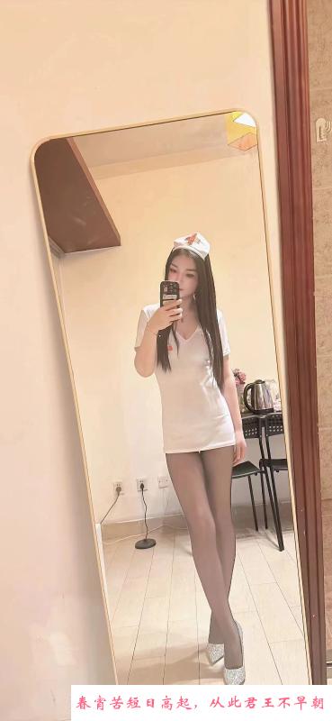 黑丝骚薇薇 第2张