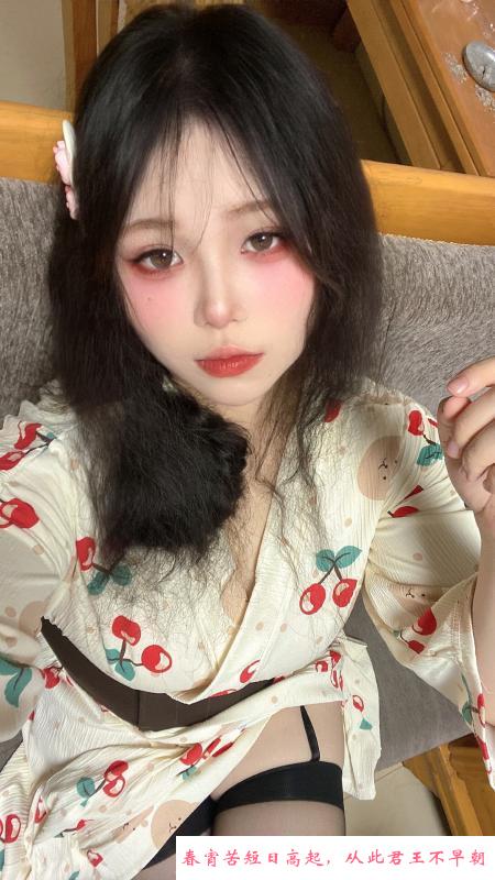 肉感大胸奈奈酱 第3张