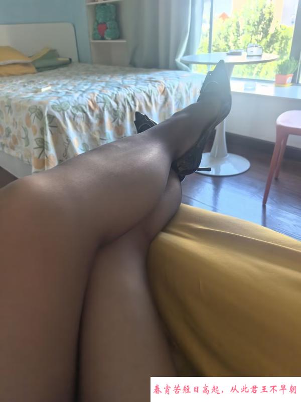 大胸少妇芳芳 第2张