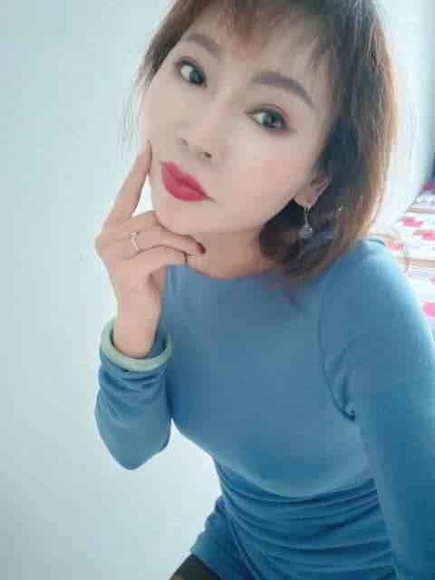 体育中心附近熟女 第1张