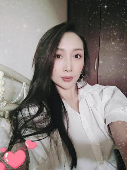 五塘广场瑜伽熟女 第3张