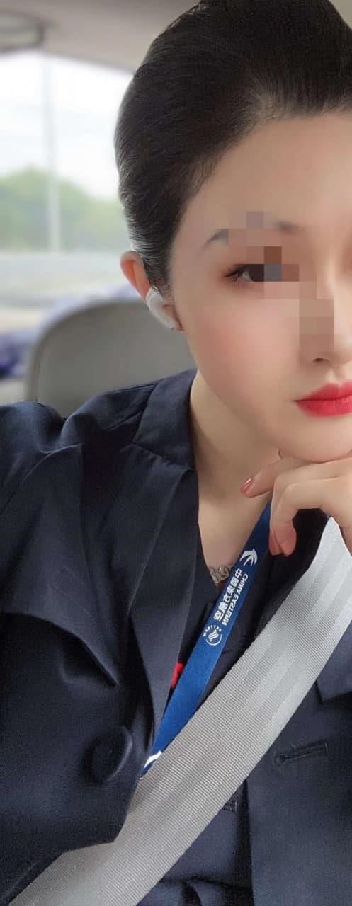 空姐同事现在兼职，太螚了 第1张