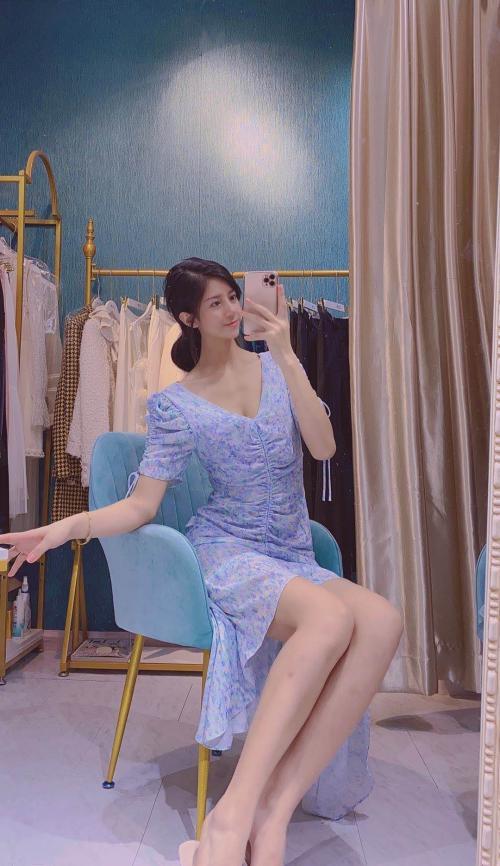 周末约到了极品妹子婷儿 第3张