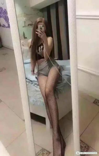 深夜的酒 第1张