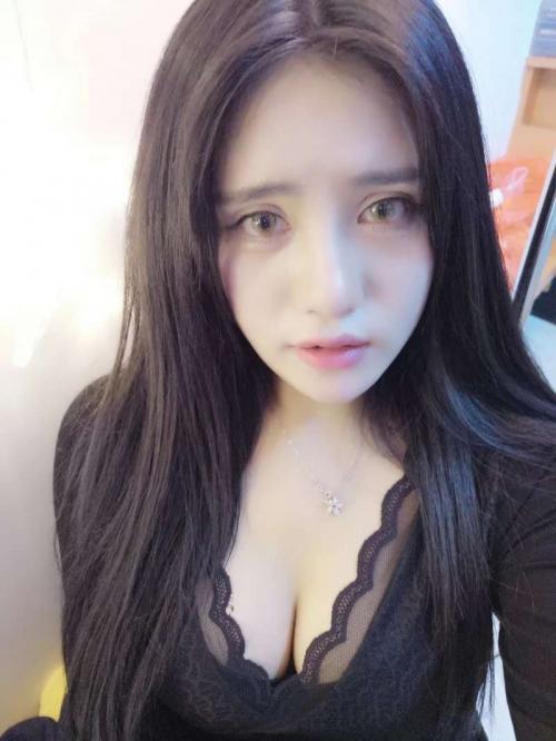 双飞俩小姐妹长的可人 第4张