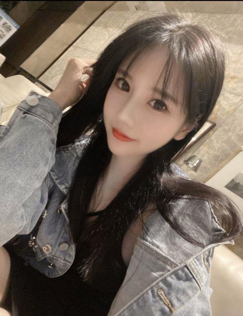 成都刚下海可爱女警捆绑起来调教 第4张
