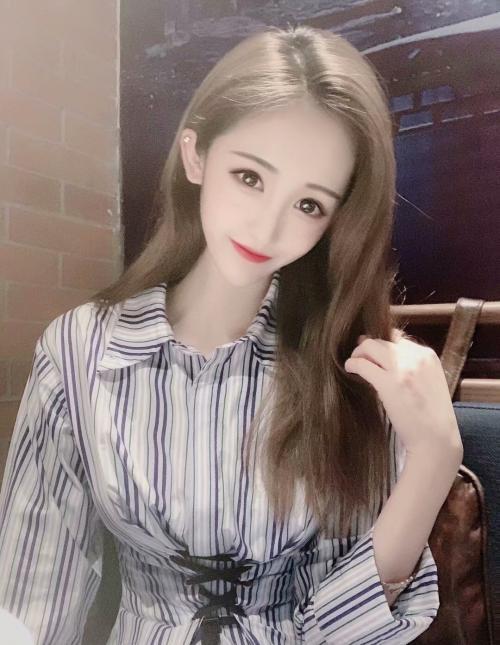 女神般的外表，奶弹穴紧，服务到位释放工作疲惫 第2张
