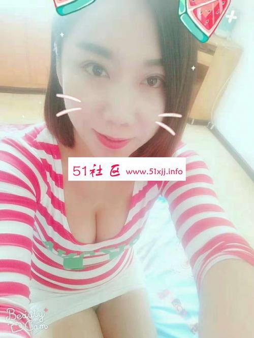 良家少妇丝袜胸大丰满 第1张