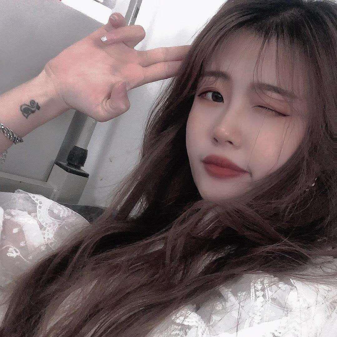 很嫩的一个小妹妹 第2张