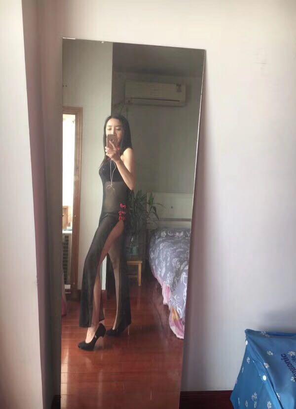 约个熟女还一波三折的，2个熟女都很骚 第3张