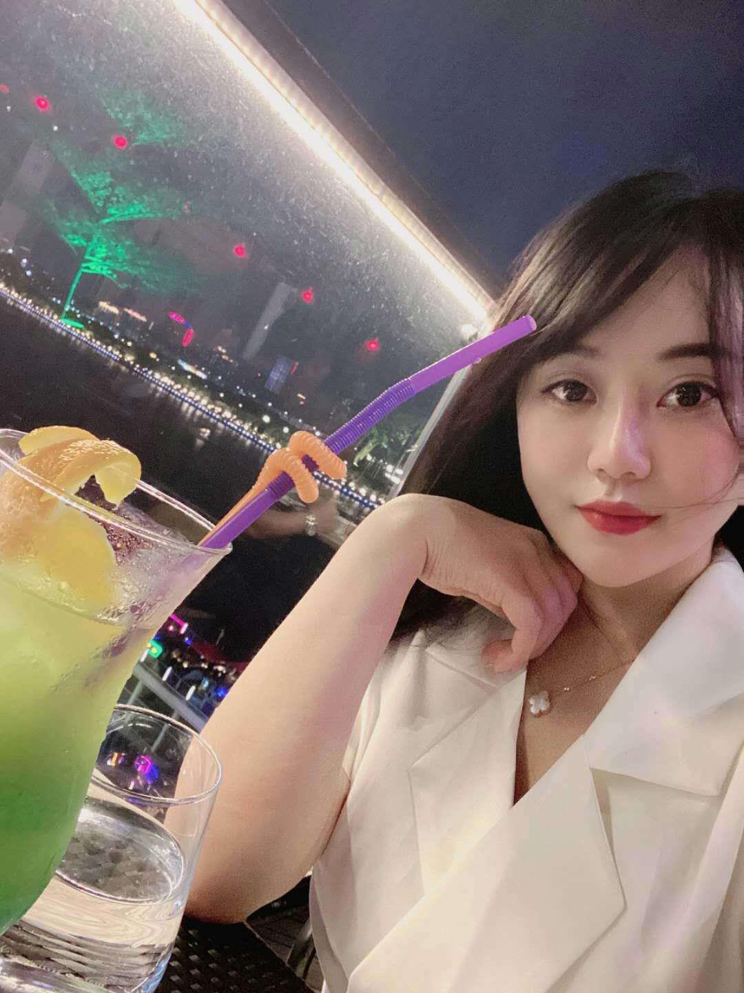 天河新鲜的年轻朵朵，身材比例好 第2张