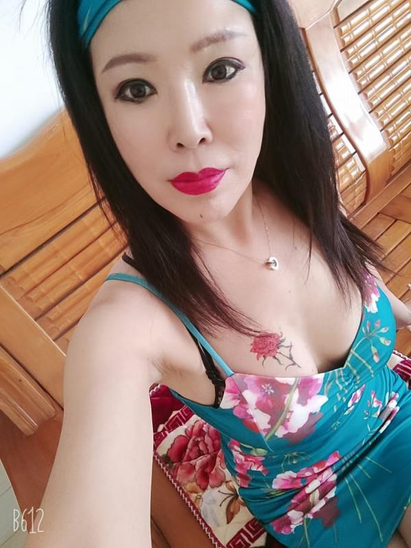 三亚苗条东北熟女 第2张