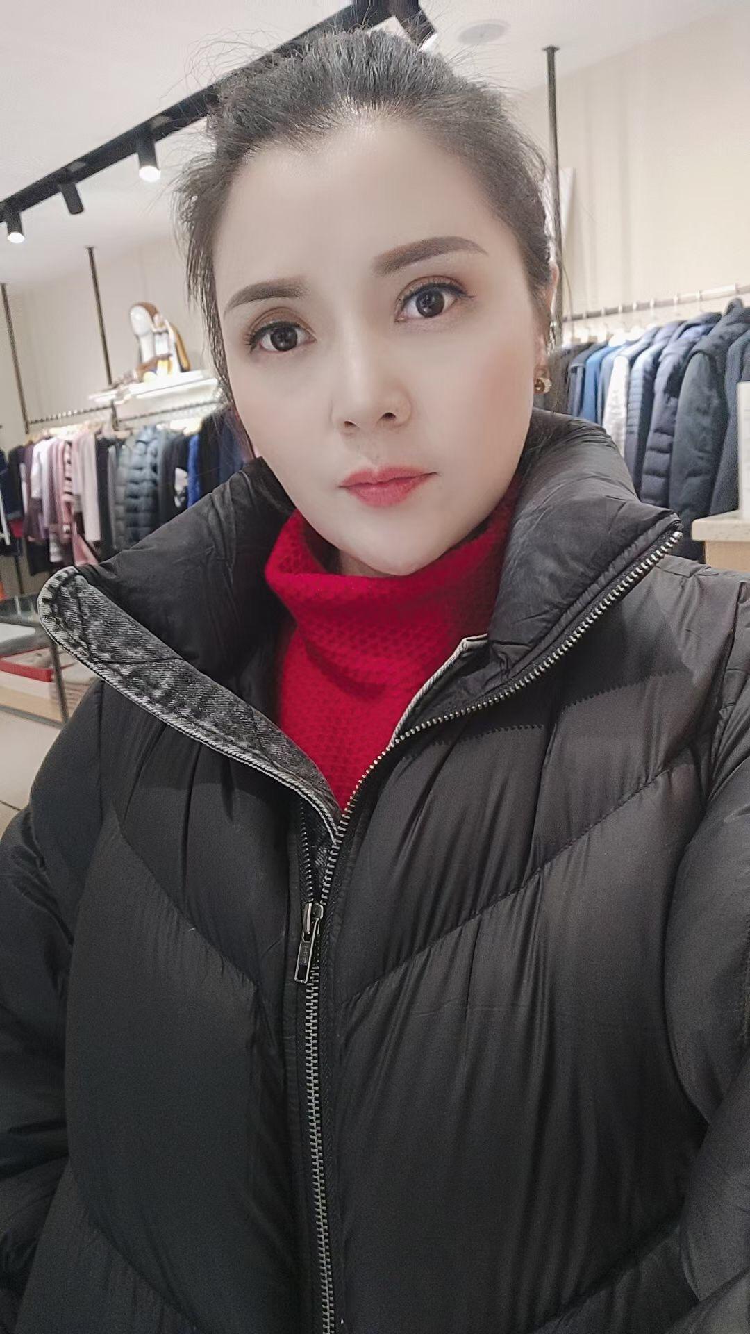 大奶瑜伽少妇 第1张