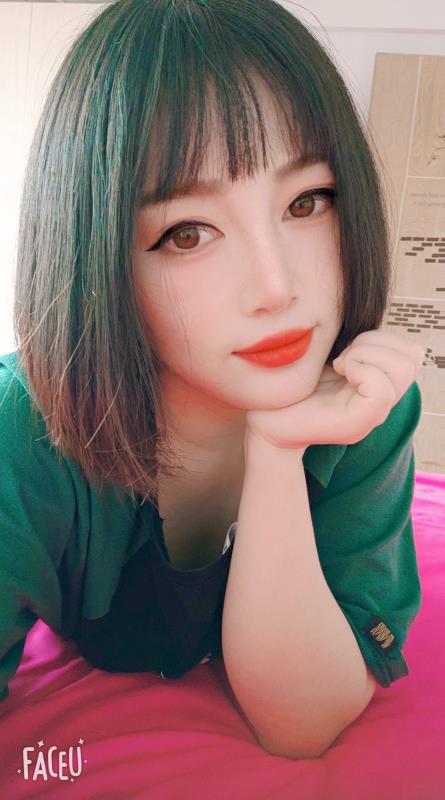 既萝莉又性感风骚的小姐姐 第2张