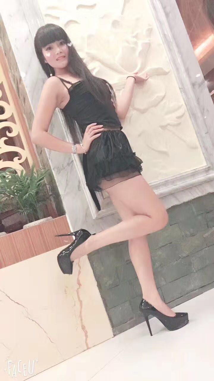 骚货胡丽 第1张
