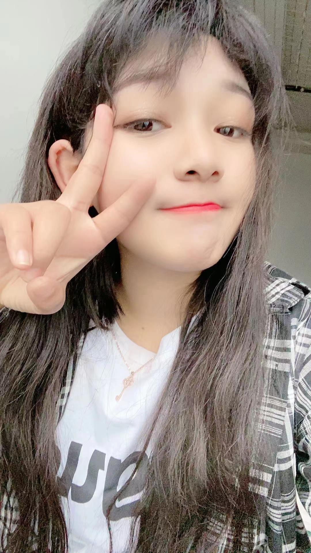 年轻的妹子，自己调教 第2张