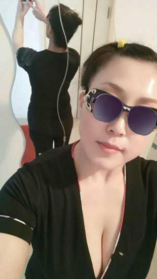 还是喜欢玩性价比高的丰乳肥臀的熟女，泻火专业 第2张