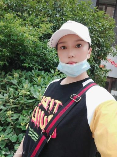丰满无赘肉妹子多多 第1张