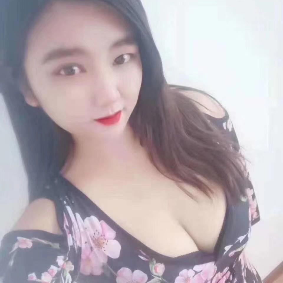 大连开发区大胸妹 第1张