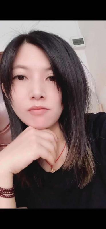 风情少妇米兰 第1张