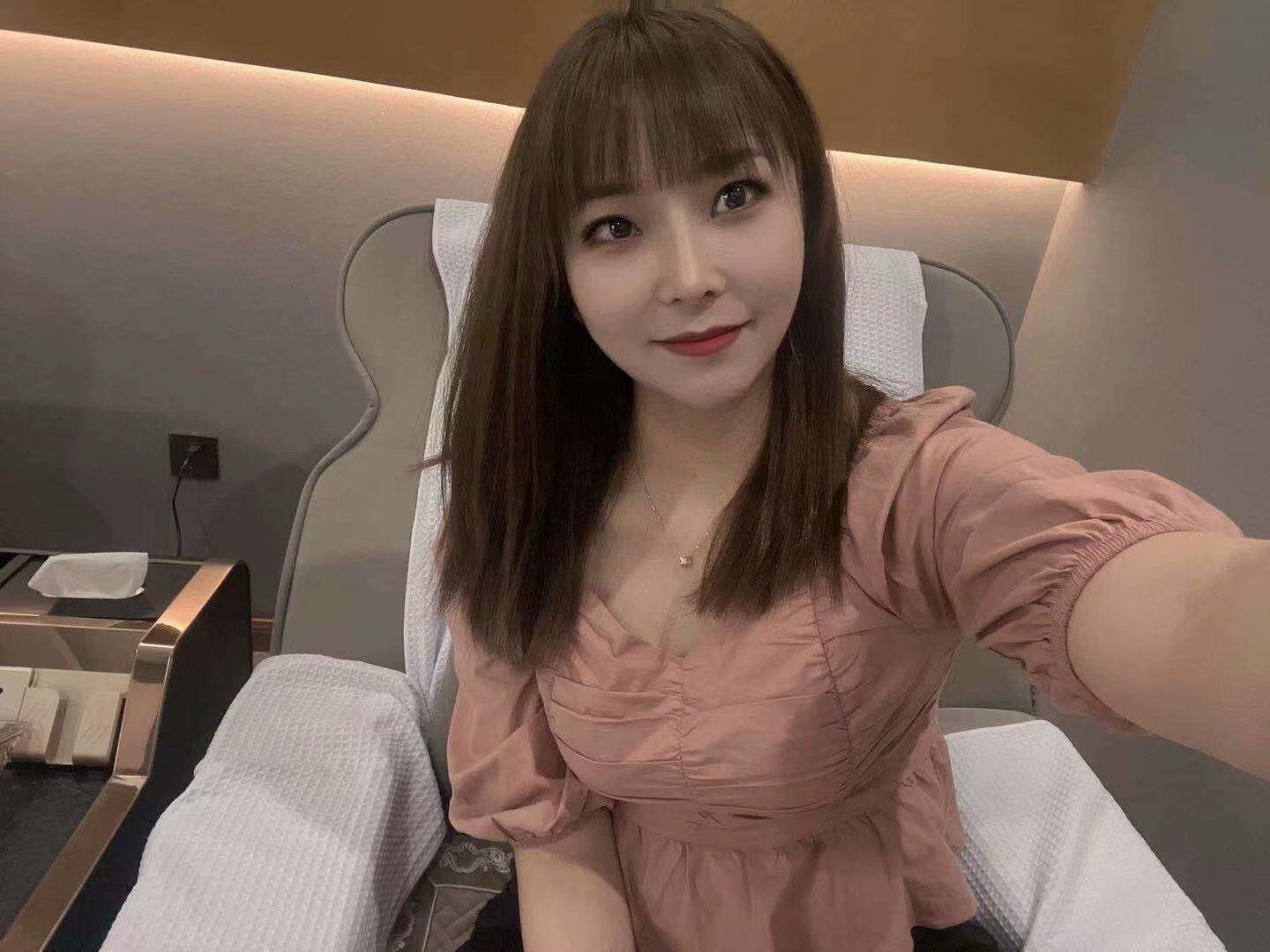 能三通的少妇 第1张