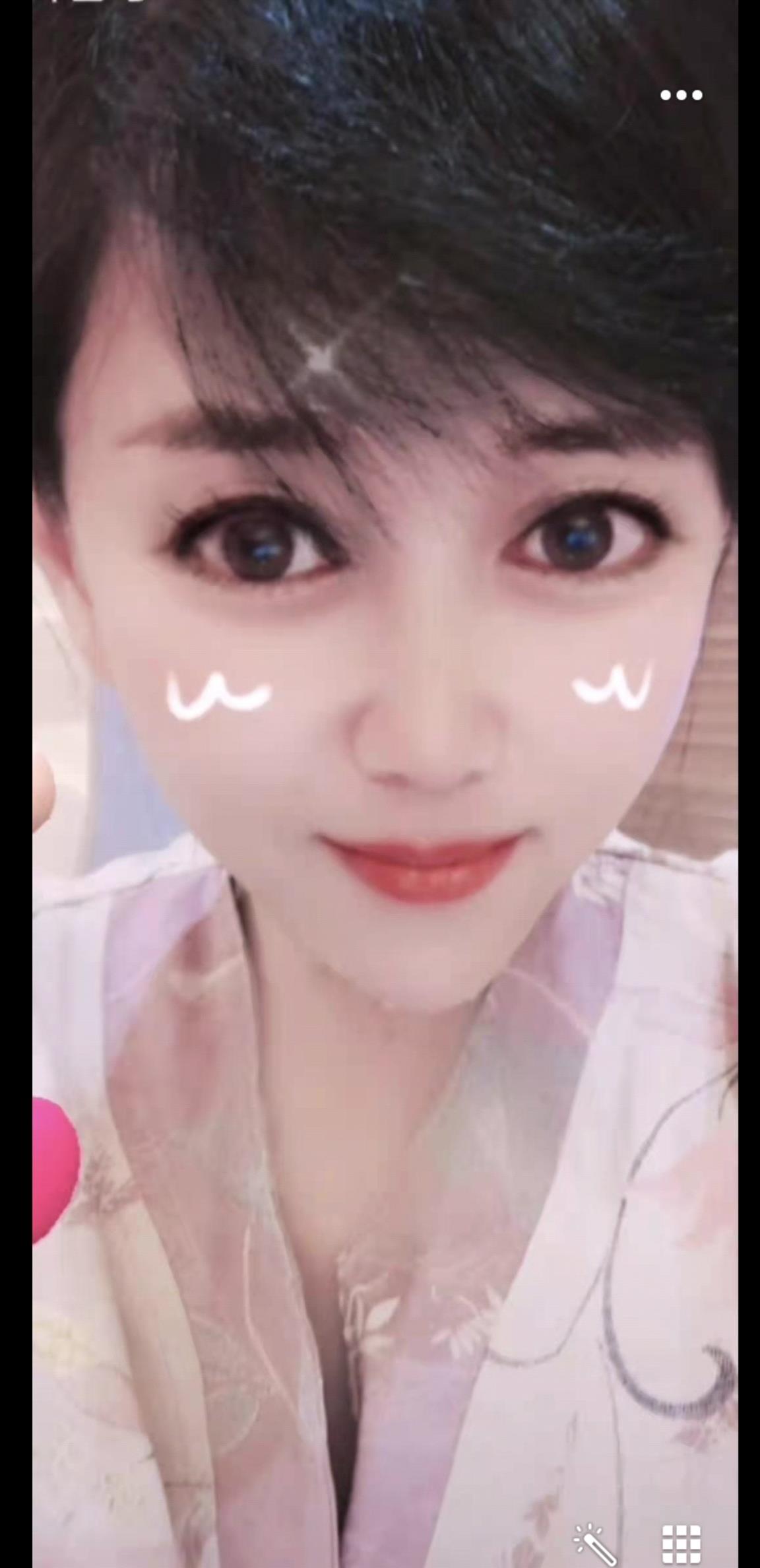 体育路漂亮大奶妹妹 第1张