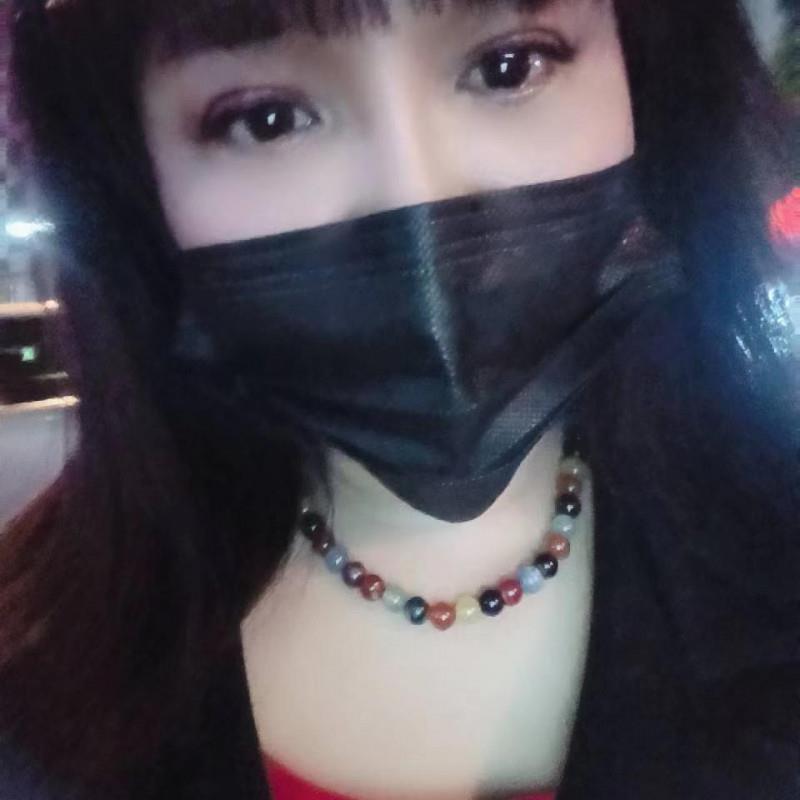 温柔的女人姗姗 第1张