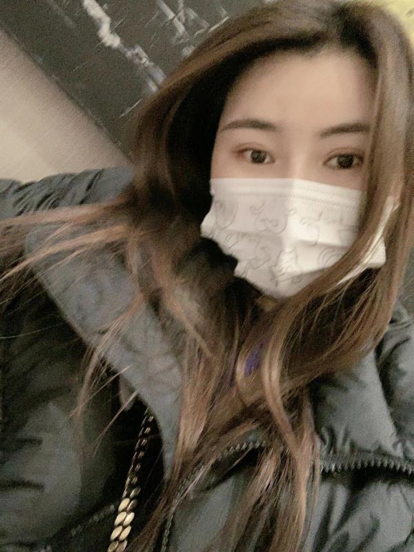 女王范儿姐姐 第2张