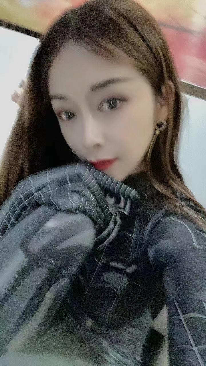 人信汇骚妹 第2张