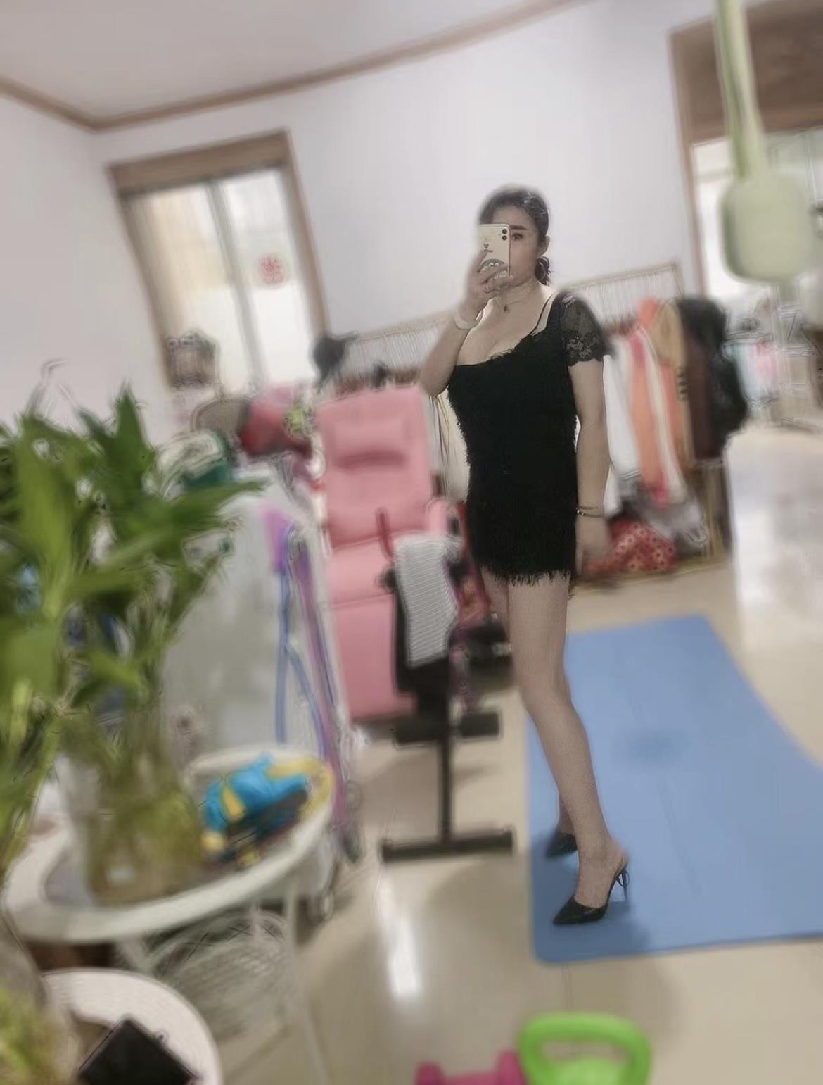 南京站大奶 第3张