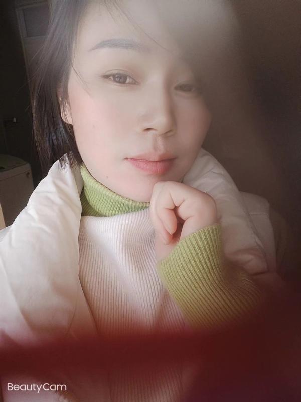 风骚黑丝少妇 第1张