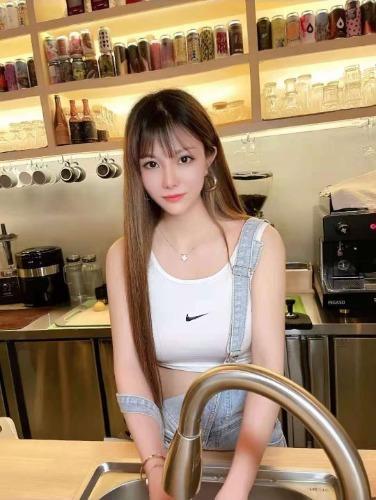 大胸御姐,身材高挑不机车。 第3张