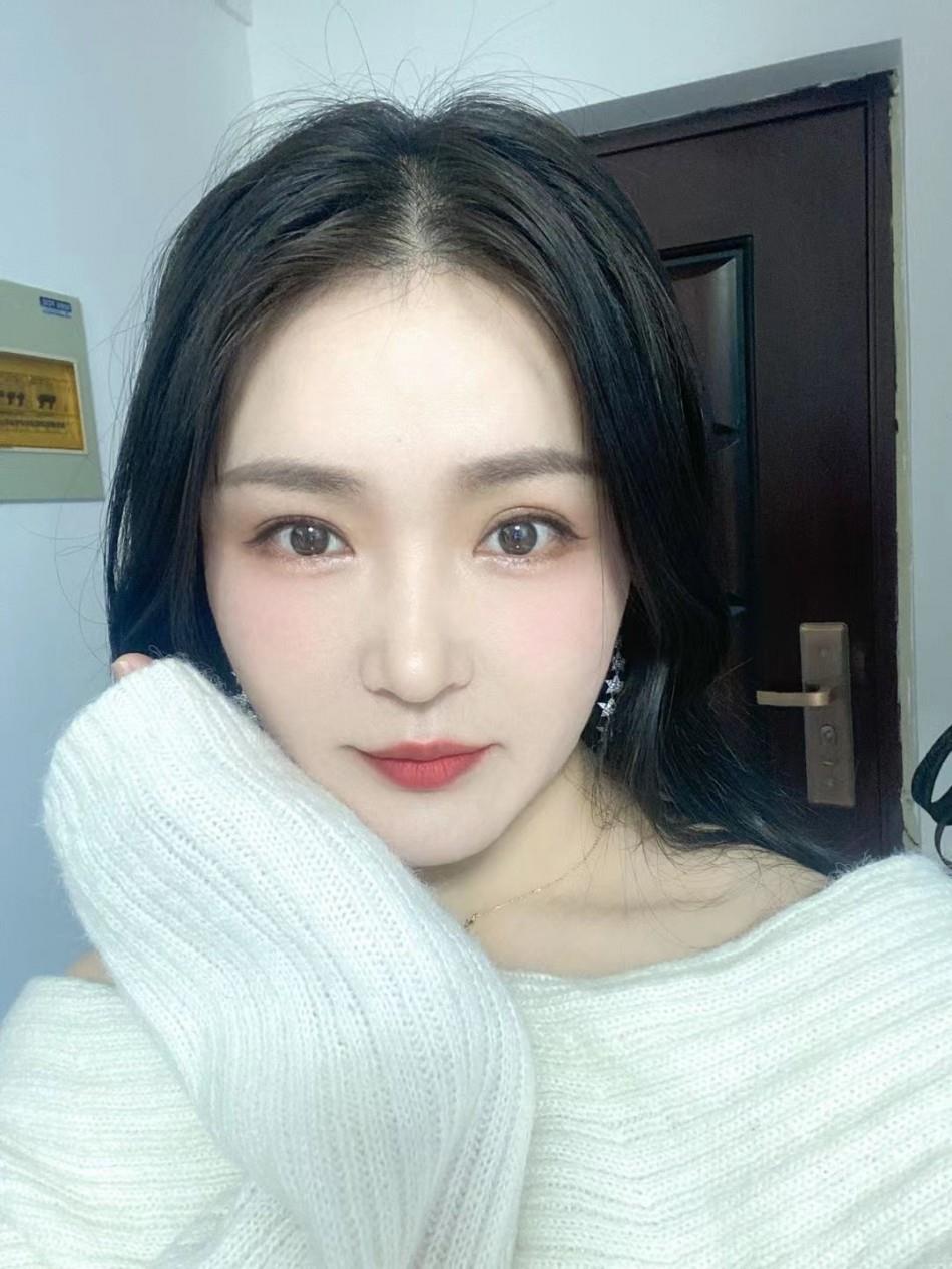 风骚美女服务系 第1张