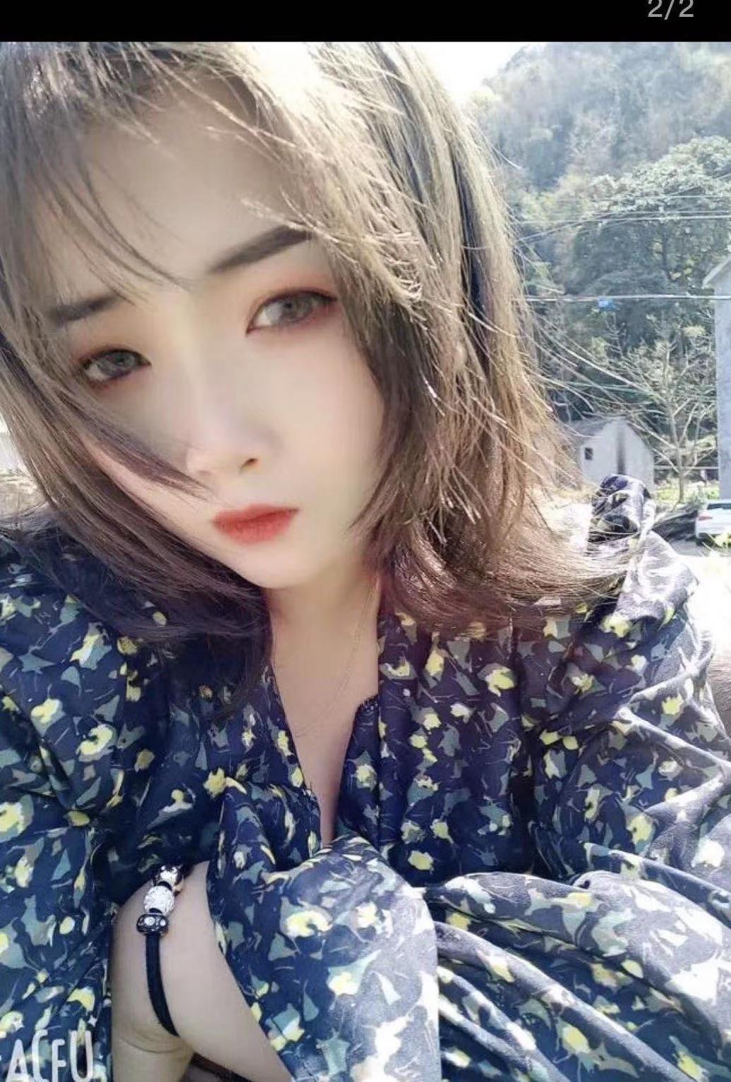 龙岗爱联漂亮妹子 第1张