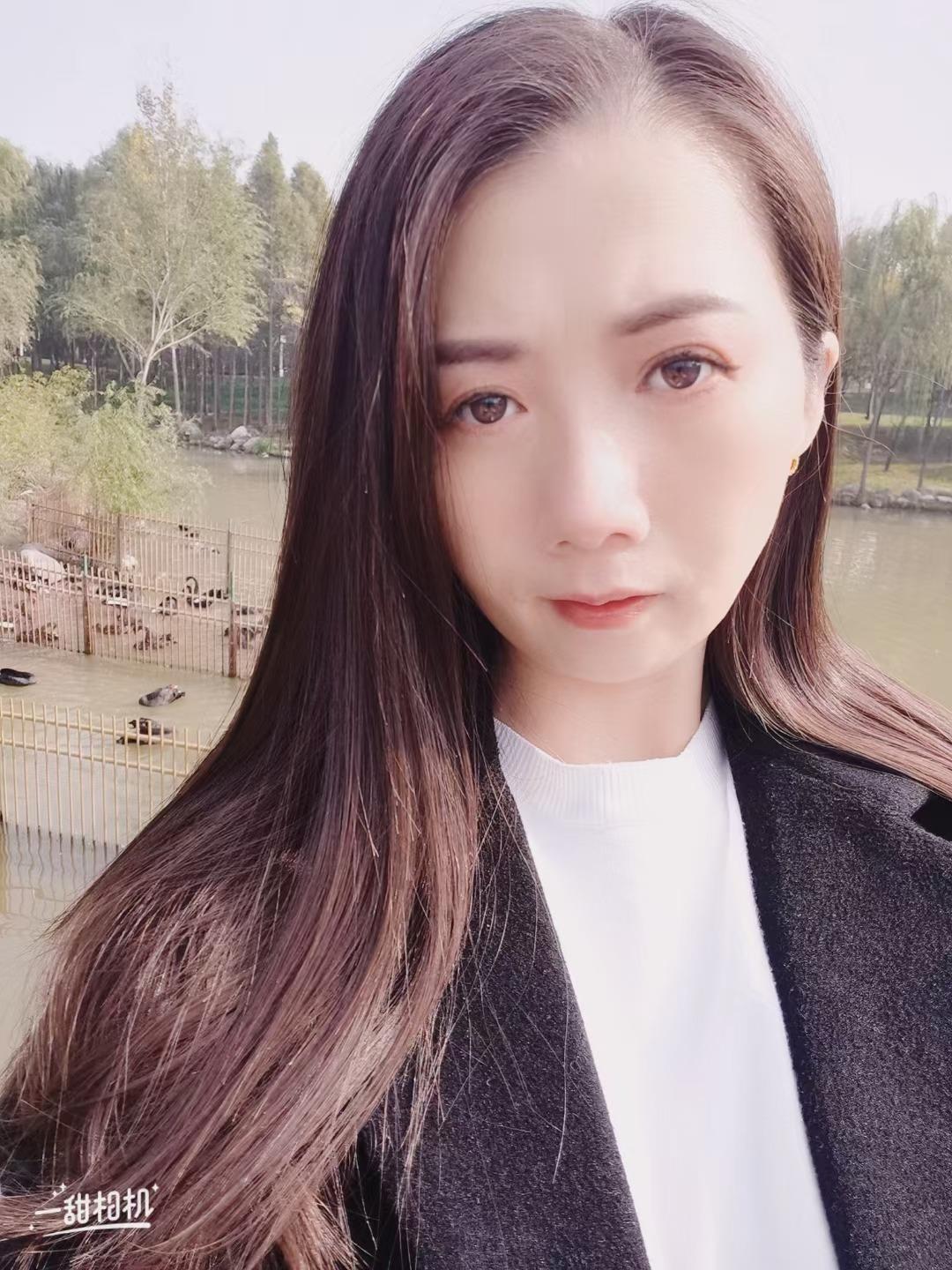 白沙的骚妇 第1张