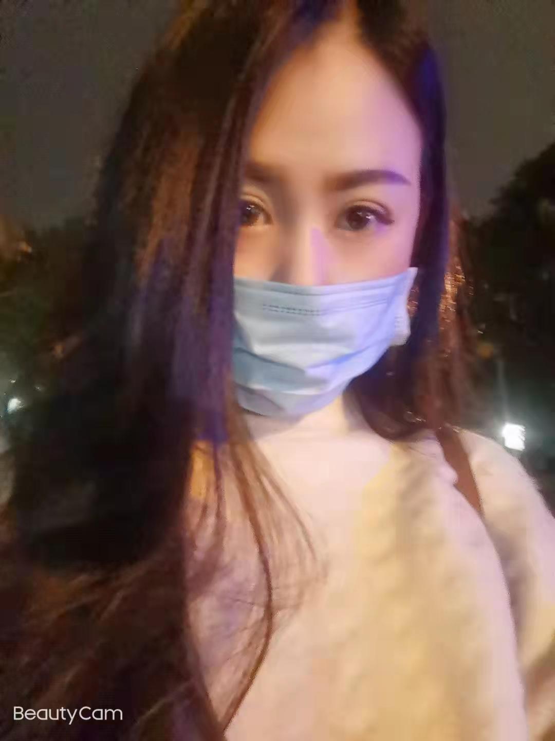 成都市双流区蛟龙港海滨城的楼凤妹子，东北人！ 第1张