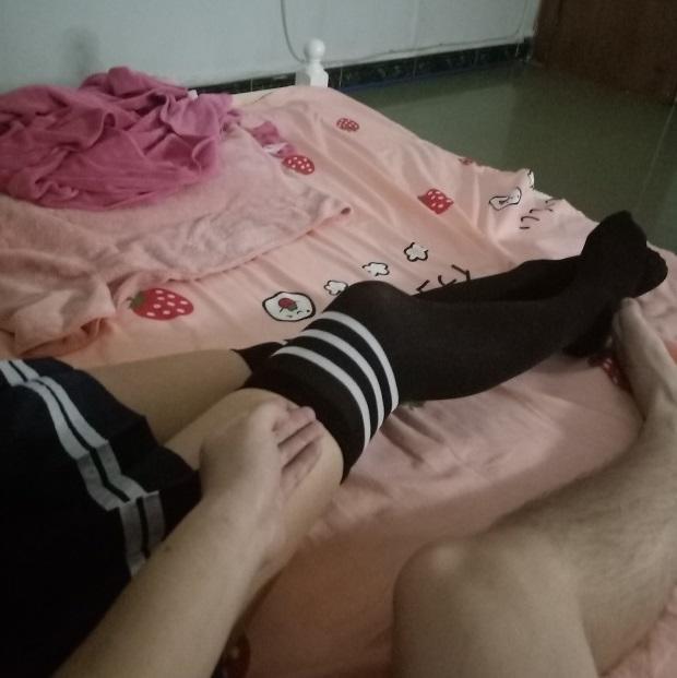 晓港的21岁嫩模灵儿，JK风格学生装长腿 第2张