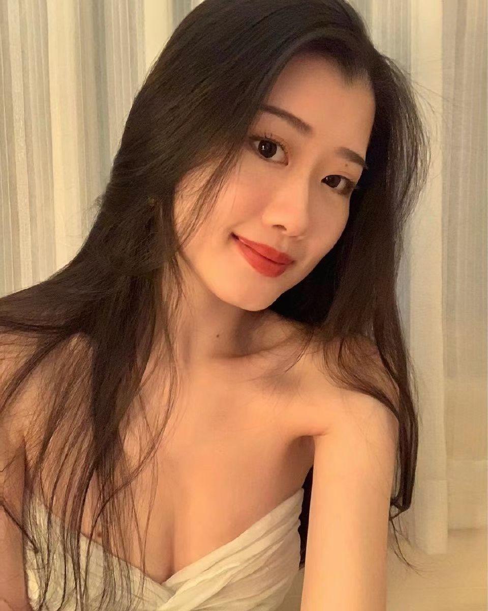 江汉区23岁粉嫩小姐姐，直接把她干高潮 第2张