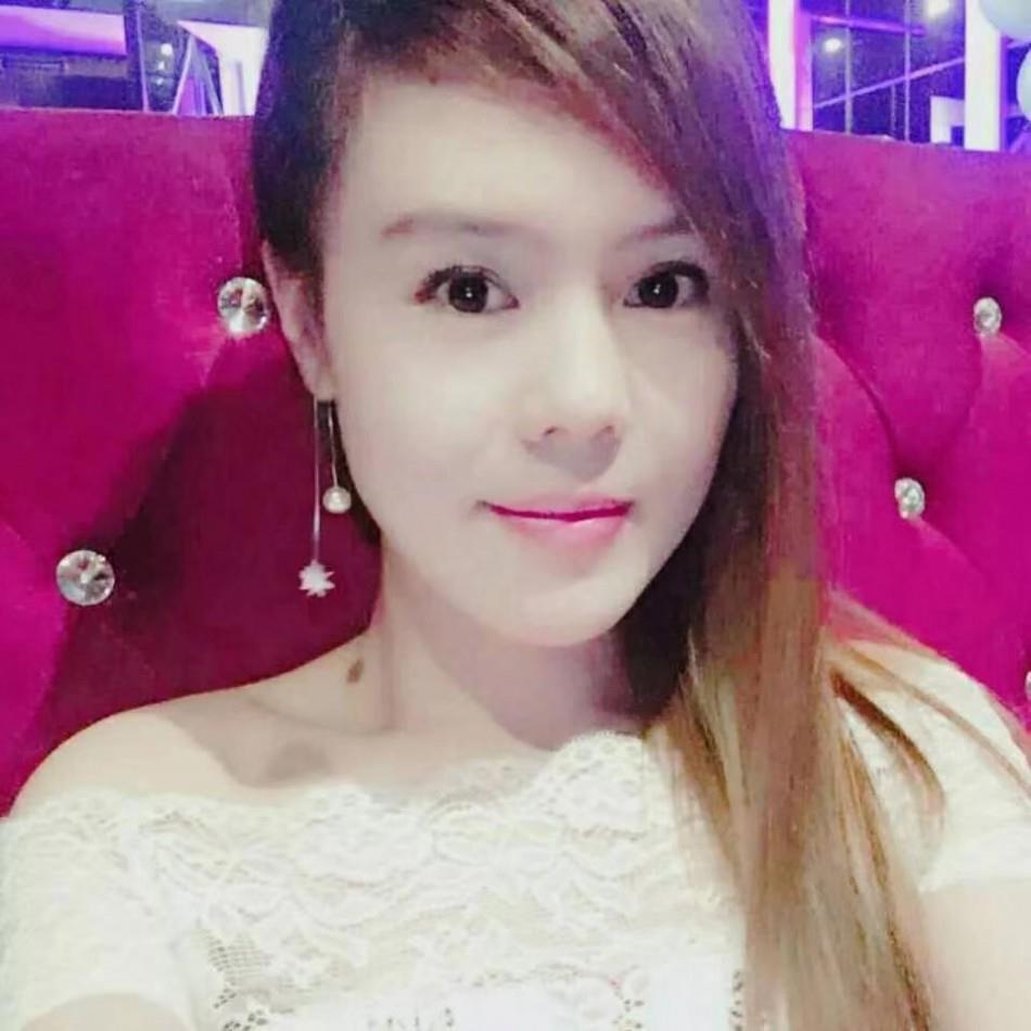 香坊少妇泄火 第1张