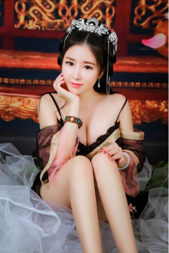 固戍舞者小白，丰乳肥臀，值得体验 第1张