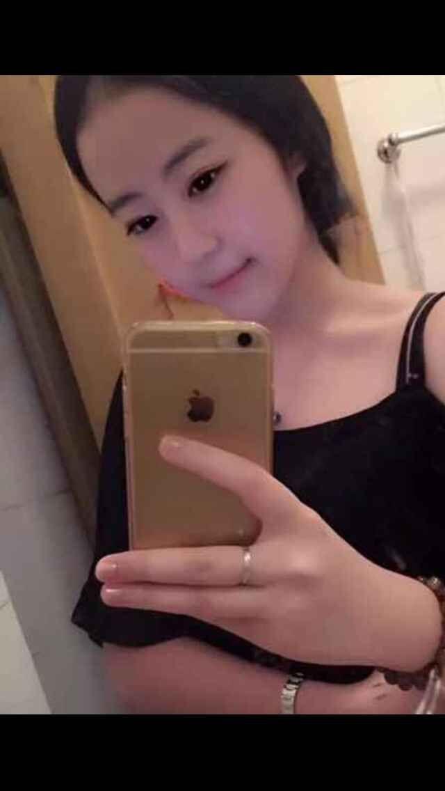 清纯，兼职妹妹，身材完美 第2张